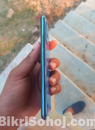 Vivo y73. 8/128